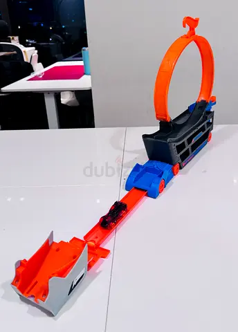 Hot Wheels Stunt  Go Transporter Track Set (with Car) – Great Condition