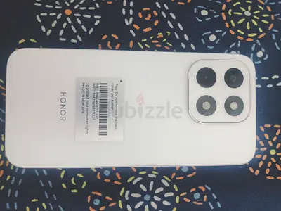 My Honor smartphone - white, quad-camera, good condition