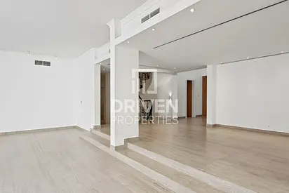 Spacious Villa | Family-Friendly | Refined Living