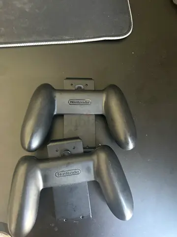 2 NINTENDO SWITCH 1-2 CONTROLERS