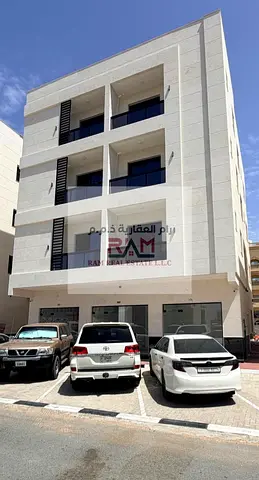 بناية جديدة للبيع في العالية دخل استثماري قوي