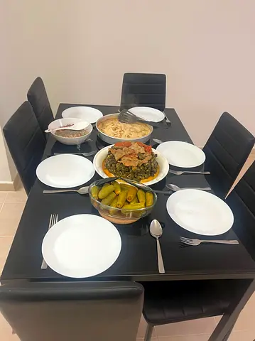Dining table with six chairs —