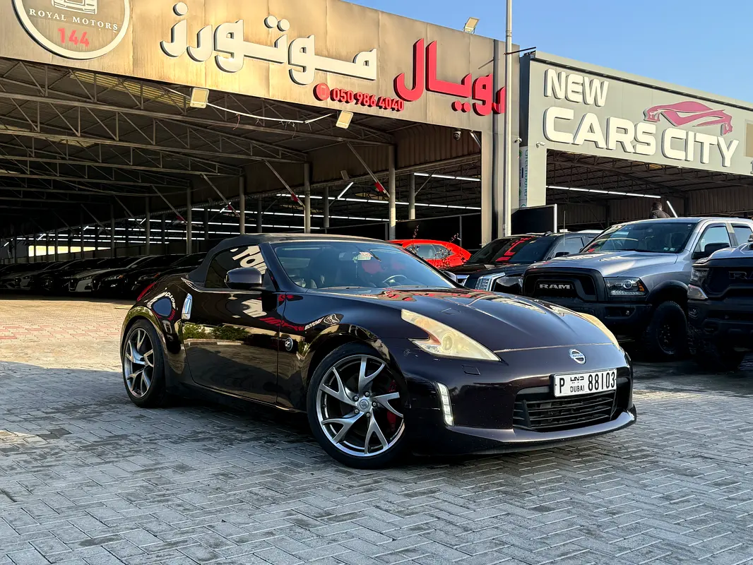 Nissan 370z 2014 — photo 1 of 12