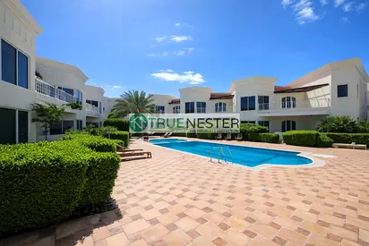 4-Bedroom Compound Villa with Private Garden , Shared Gym and Pool Jumeirah 1