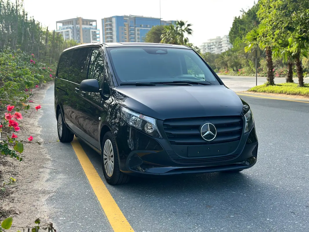 Mercedes-Benz Vito 2025 — photo 1 of 13