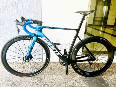 Full Carbon GIANT Propel Advanced Pro 0 limited edition