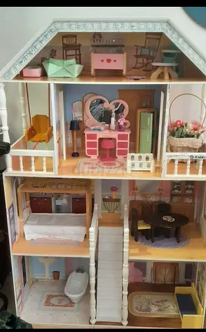 Doll house