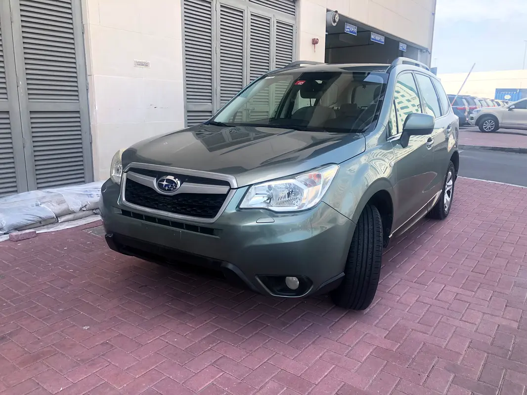 Subaru Forester 2014 — photo 1 of 10