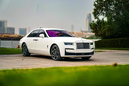 Fully loaded original paint no accident completely service under warranty and service contract