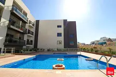 Spacious 1Bedroom | Study Room | Near Circle Mall