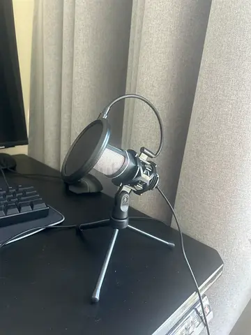 USB Condenser Microphone with Pop Filter and Desktop Stand