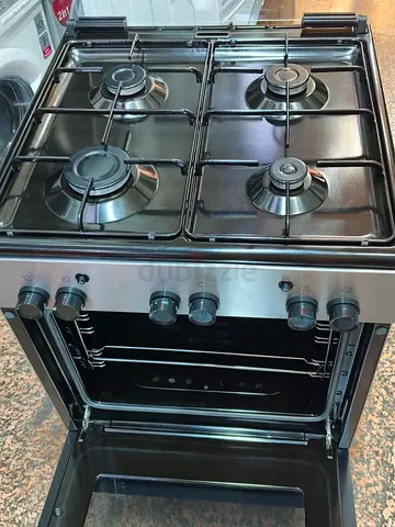 4-Burner Gas Cooker with Oven - Stainless Steel, Working