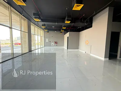 On the road luxury showroom very prime lecation business area ready to move only jest 210k