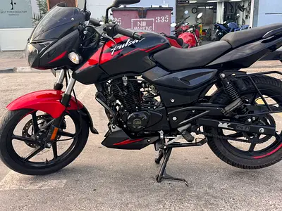 Bajaj pulsar 180cc V good condition bike 3400 Aed