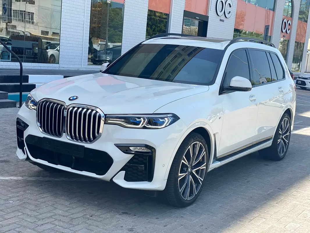 BMW X7 2019 — photo 1 of 8