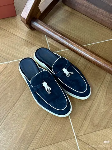 Loro paina woman slipper