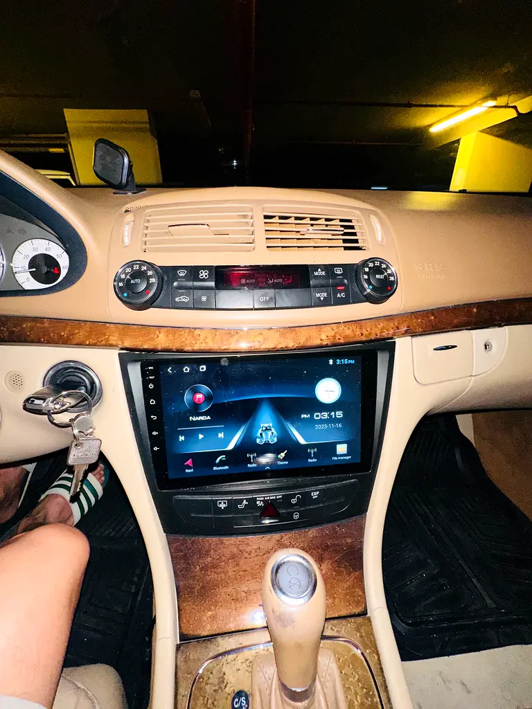 Mercedes-Benz E-Class 2007 — photo 1 of 11