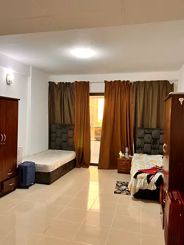 Ladies only! Bed space available DIFC, financial metro station