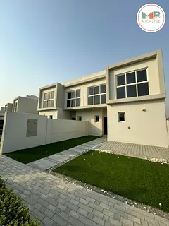 Spacious / Ideal Location &amp; Modern Amenities| Maid -Semi Detached Villa