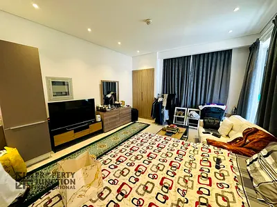 Fully furnished Large studio / Swimming pool view
