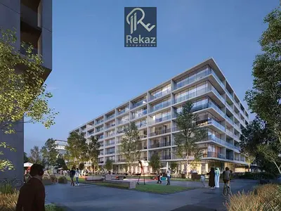 Garden view - New and distinctive building - Ready