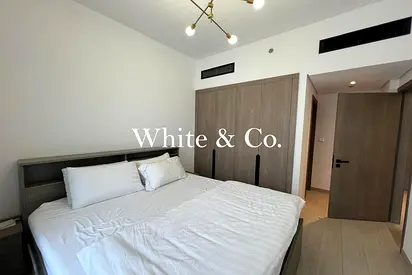 Pool View | Modern| Upgraded| 12 cheques