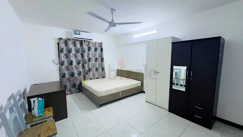 FULL FURNITURED INDIAN FAMILY BIG ROOM WITH BALCONY AVAILABLE IN SALAH ALDIN METRO - 3300/-INCLUDING