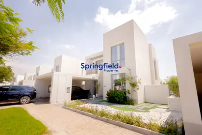 Community Expert | Single Row | Backing Greenbelt