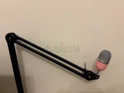 Razer Pink Microphone + Stand – Great for Gaming  Streaming