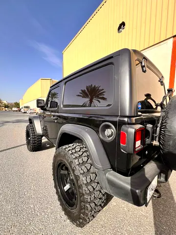 2019 Jeep Wrangler JL Sport | American Spec | 102,000 km | 2.5” Lift | New 35” Tires | 20” Wheels