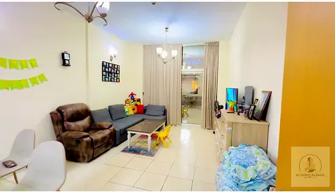 غرفة نوم واحدة مفروشة | بوابات السيليكون 1 | شرفة وإطلالة على المدينة