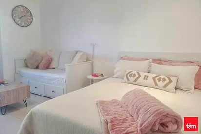 Fully Renovated | High Floor | Stable View| Vacant