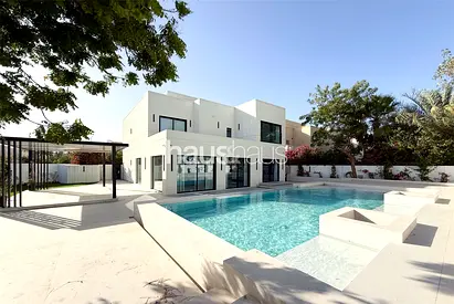 Modern Meadows | Smart Home | Expansive Plot