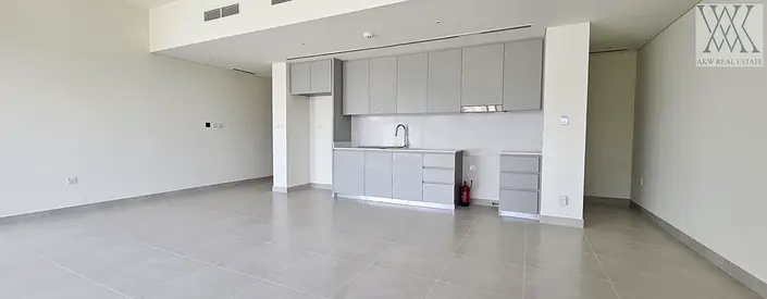 Spacious 3BR Villa | Prime Location Ideal Family Living