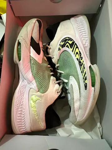 freak 4 basketball shoes