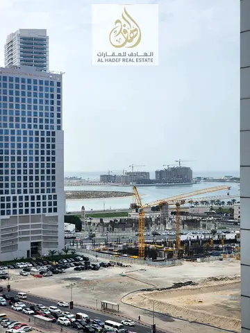 شقة عائلية واسعة مع باركن مجاني + بلكونة + موقع مميز في المجاز2