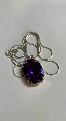 oval amethyst pendant With Silver necklace