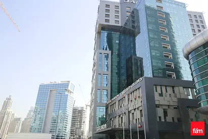 Vacant | Pool View | Spacious Layout