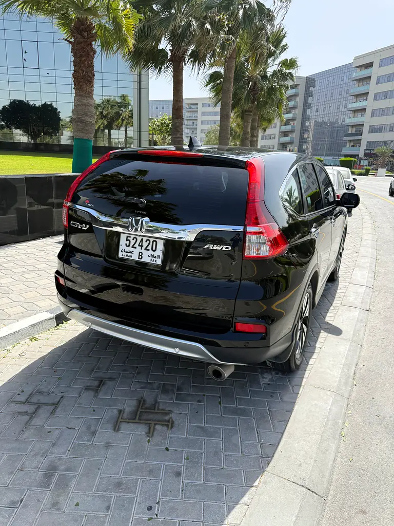 Honda CR-V 2016 — photo 1 of 6
