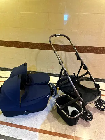 Cybex gazelle s frame and 2 bassinet