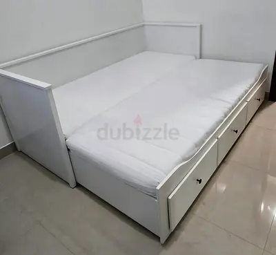 Ikea day bed with 3 storage drawer