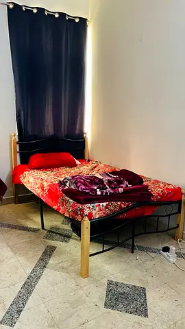 Executive Bed space for rent for working ladies in a neat and clean family flat – Ready to move