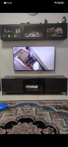 Tv with tv table