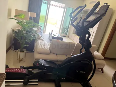 Elliptical trainer (cardio cross-trainer) — used, excellent condition