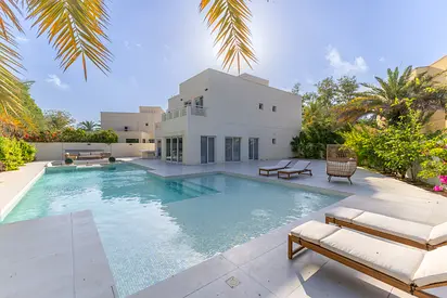 Type 6 | 4 Bedrooms | 16m Pool | Upgraded