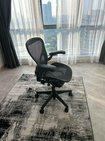 Herman Miller New Model Aeron Classic Chair fully loaded Size B