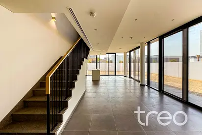 Premium 5BR + Maid Villa | Gated Community