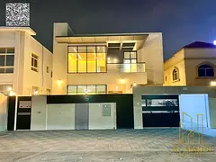 Villa directly from the owner, personalized finishing, on a main street, close to all services, free