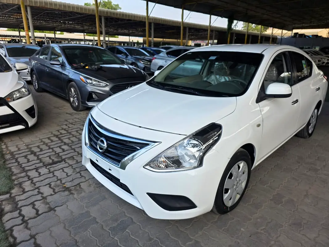 Nissan Sunny 2024 — photo 1 of 14