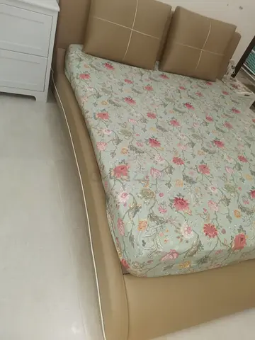 Leather bed king size